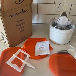 Pampered chef ice cream maker